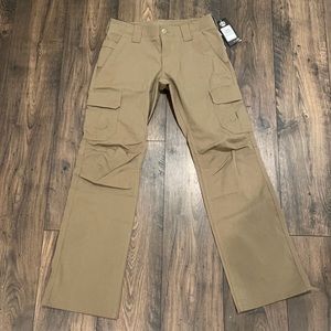 Under armour storm water resistant cargo pants 8